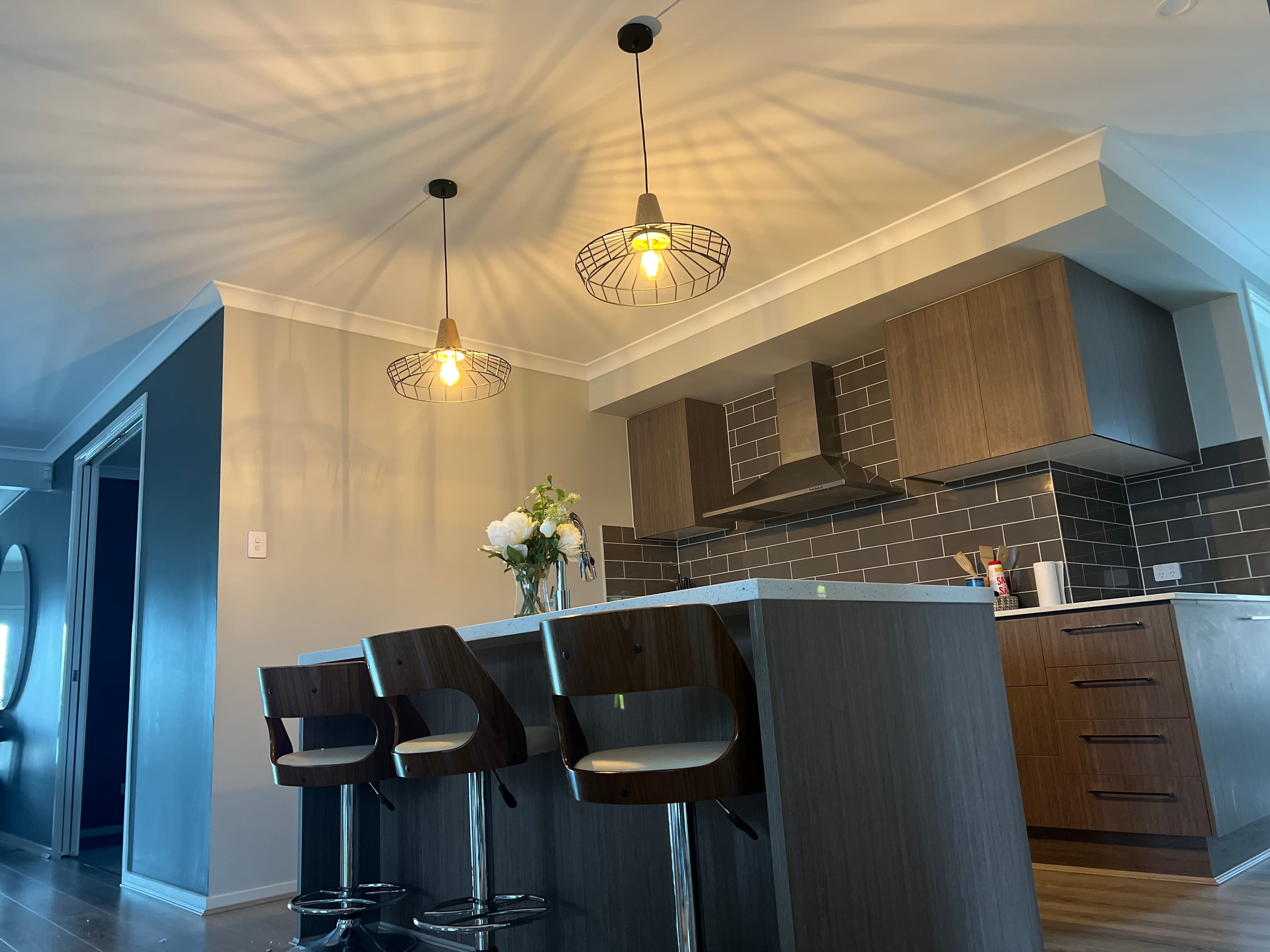 Dual kitchen pendant lights