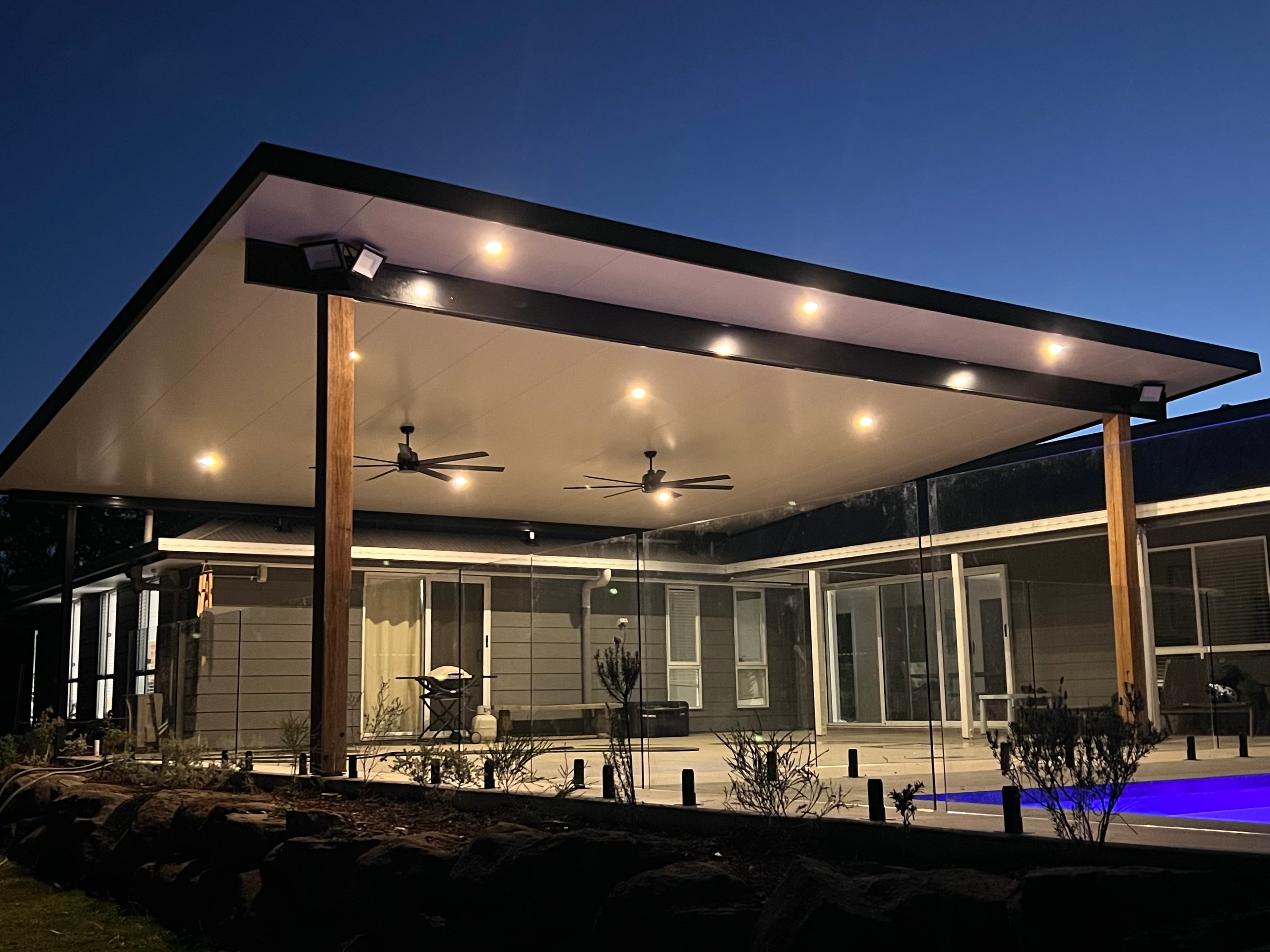 Outdoor entertainment area lighting